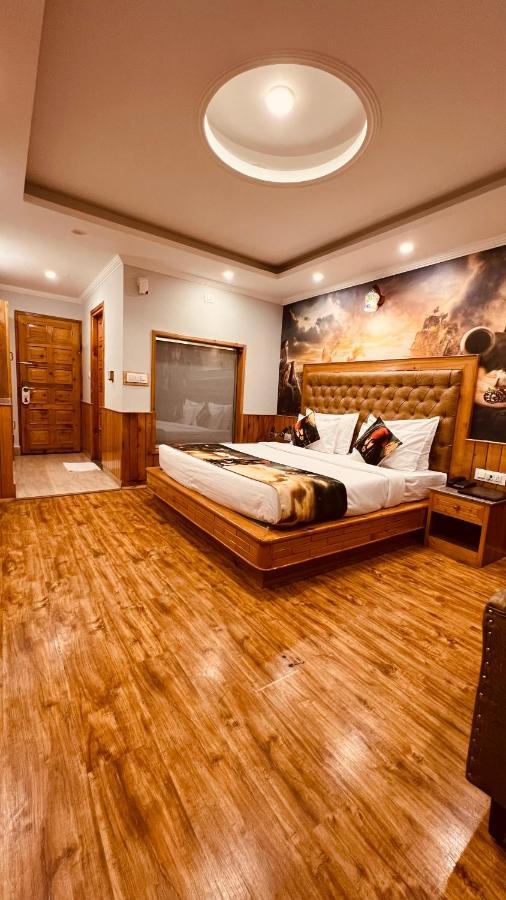Smuggler Resort By West Western Near To Mall Road & Hadimba Temple # Swimming Pool#Free Pick From Volvo Bus Stand Manali  Exterior photo